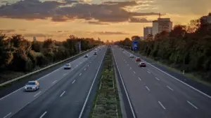 Autobahnverkehr am Sonntag: Route vor Abfahrt prüfen