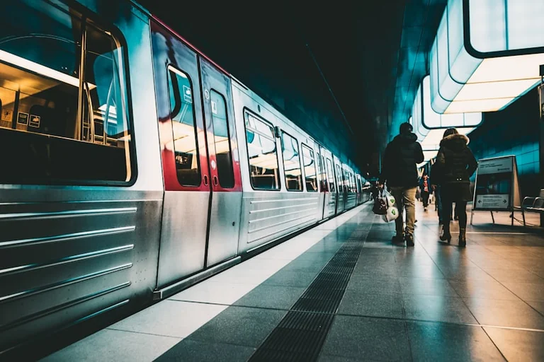 Bahnverkehr am Freitag: Verbindung vor Abfahrt prüfen