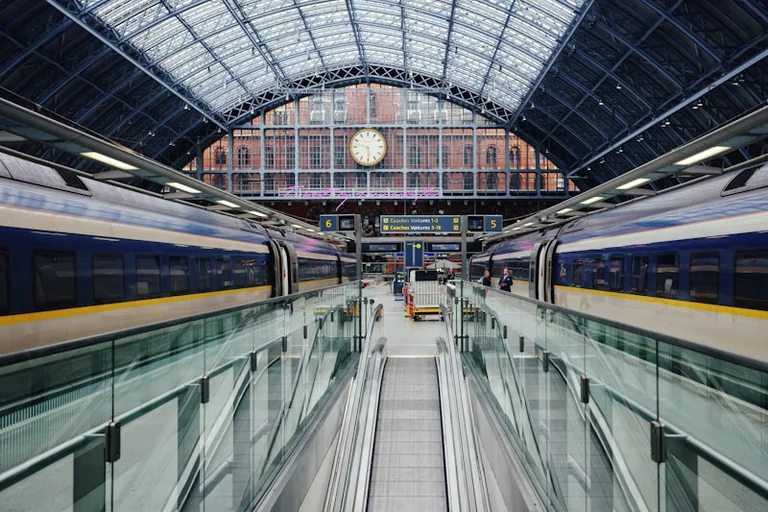 Bahnverkehr am Sonntag: Verbindung vor Abfahrt prüfen