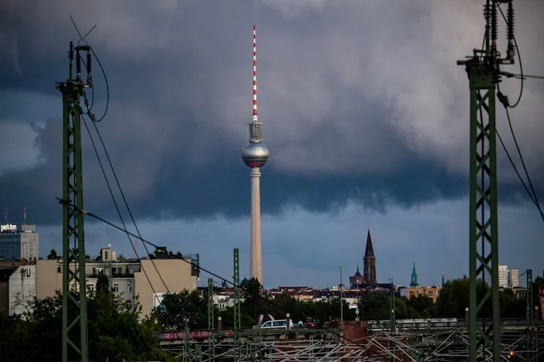 DWD-Warnlage am 16. August: Landkreis direkt prüfen