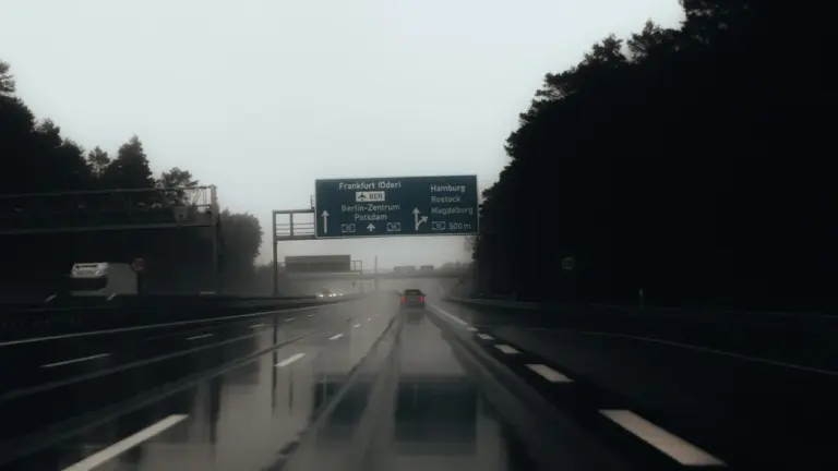 DWD-Warnlage am Freitag: Pendler sollten ihre Route prüfen