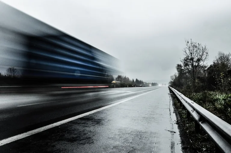 DWD-Warnlage am Freitag: Pendler sollten ihre Route prüfen