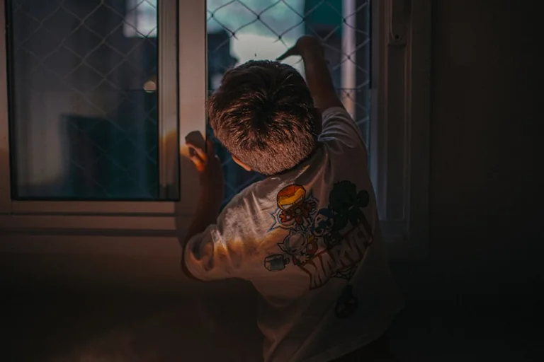 Früheres Zuhause im Traum: Alte Räume und heutiger Wandel