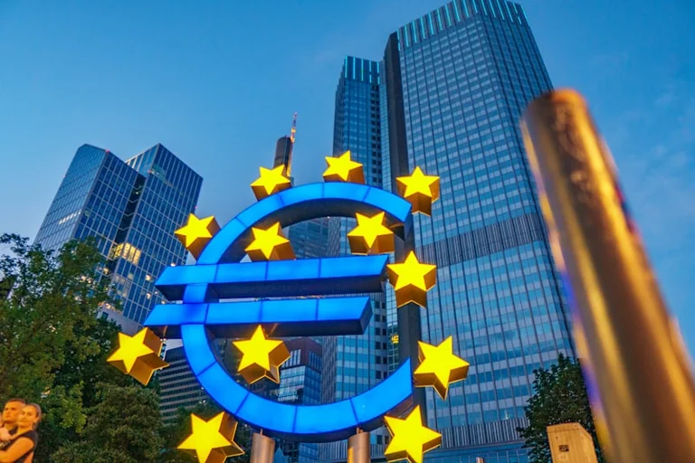 EZB-Zinsentscheidung: Folgen für Tagesgeld und Immobilienkredite