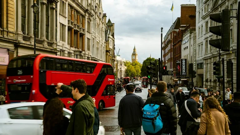 Großbritannien-Reise: Zeitumstellung am 25. Oktober 2026