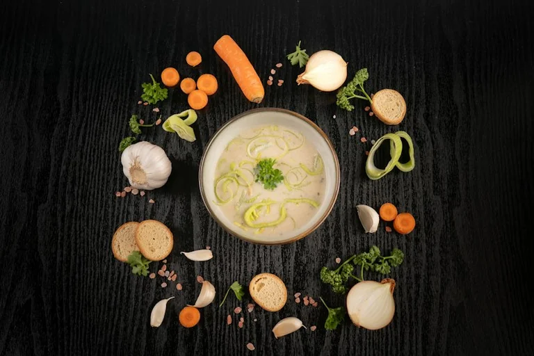 Kartoffel-Lauch-Suppe: Günstig kochen und portionsweise einfrieren