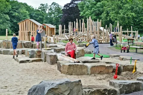 Krefeld: Spielplatz „Am Hagelkreuz“ zieht um – das ändert sich für Familien