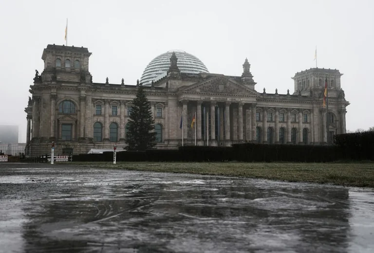 Wahlergebnisse erhöhen den Druck auf Kanzler Merz