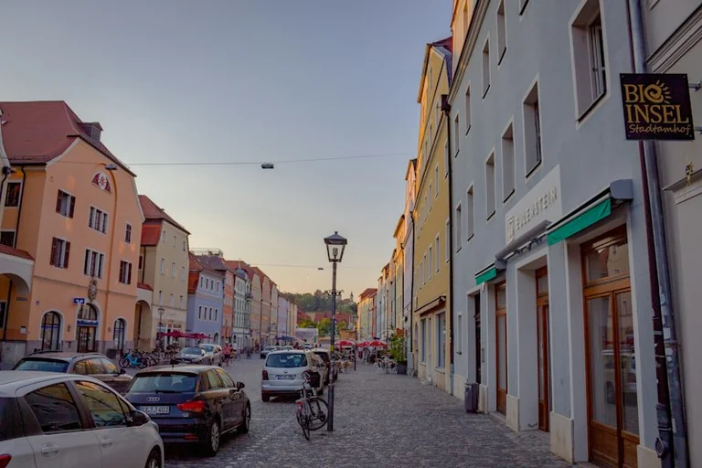 „Auf den Hund gekommen“: Führung in Regensburg am 6. Oktober