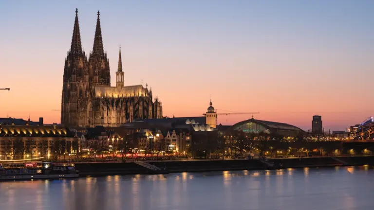 Der Kölner Dom wird 1880 vollendet – und prägt die Stadt bis heute