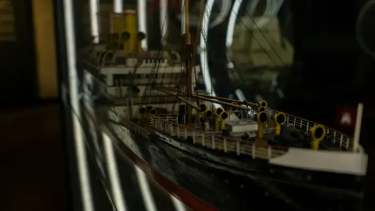 Titanic: Eine Immersive Reise in Dresden mit VR und 300 Artefakten
